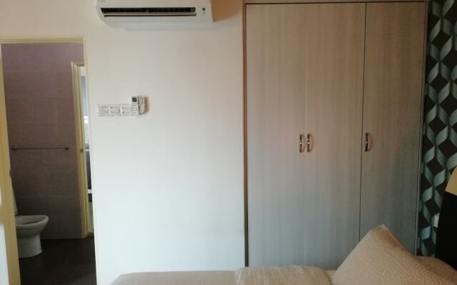 Lawang Suite 1 Bedroom Corner Apartment