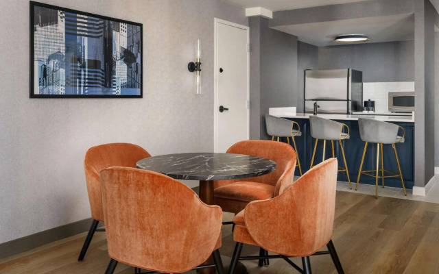 DoubleTree by Hilton Charlotte City Center