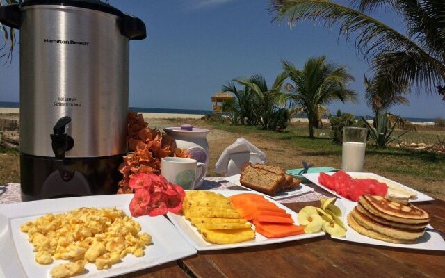 Alebrijes Surf House - Adults Only