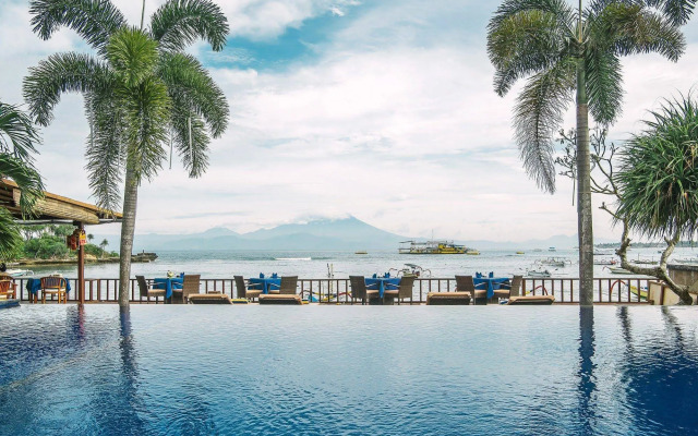 Lembongan Bay Shore Huts
