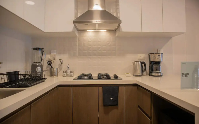 w Stunning 1BR w Terrace in Miraflores