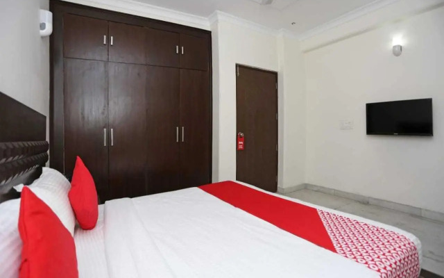 OYO Flagship 70056 Grand Inn Residency
