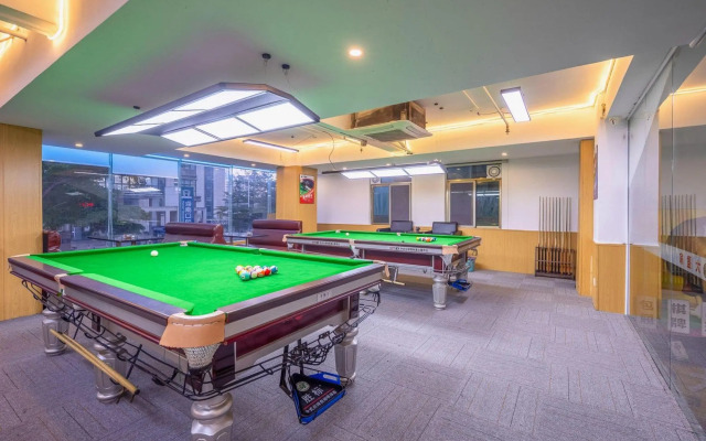 Qingmang S Hotel (Binyi Night Market Friendship Nanhai City Branch)
