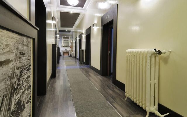 Alhambra Suites