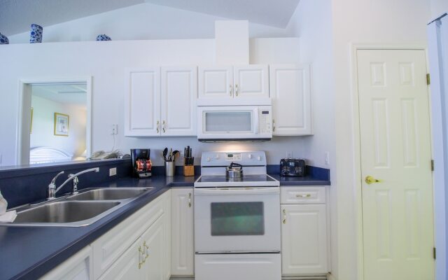 Gorgeous Vacation Ciska 3 Bedroom Home by RedAwning