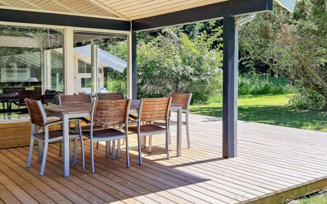 8 Person Holiday Home in Bindslev-by Traum