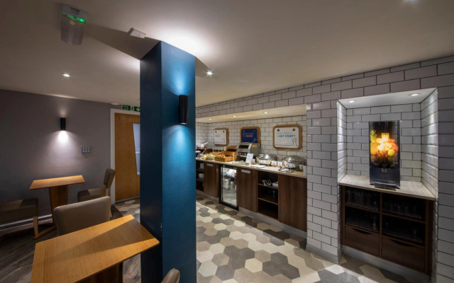 Holiday Inn Express London Victoria by IHG