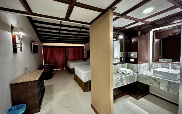 Hotel Tesoro Beach