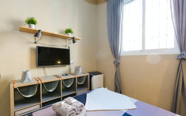 Studio in Málaga, With Wifi