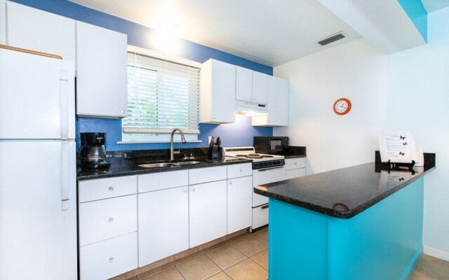 Driftwood #4 - Dog Friendly! Nightly Stays Allowed! 2 Bedroom Cottage