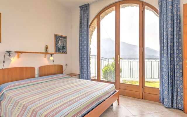 Climb, Cruise & Dine; Lake Como