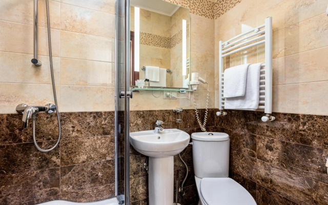Hotel Sharden