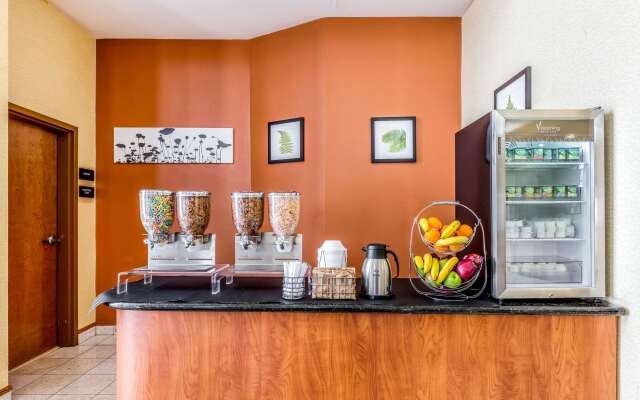 Sleep Inn & Suites Stafford - Sugarland