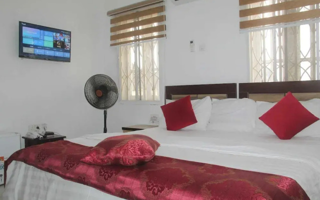 Rossy'S Apartments