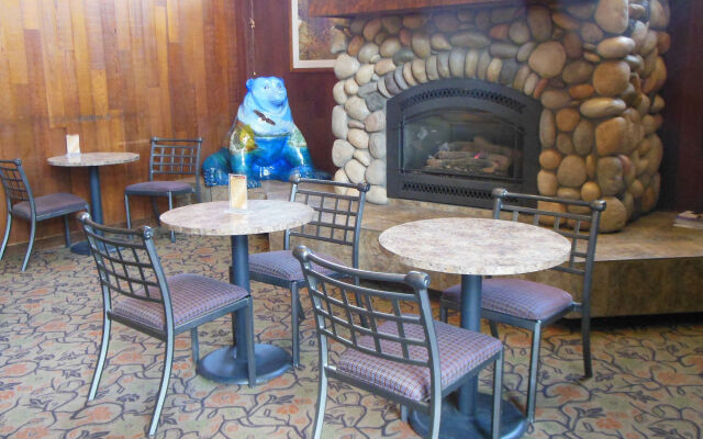 Lakeside Inn and Casino