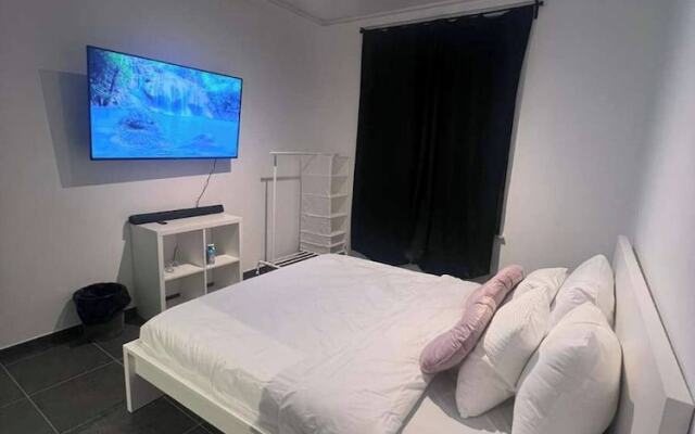 Suite With Private Jacuzzi