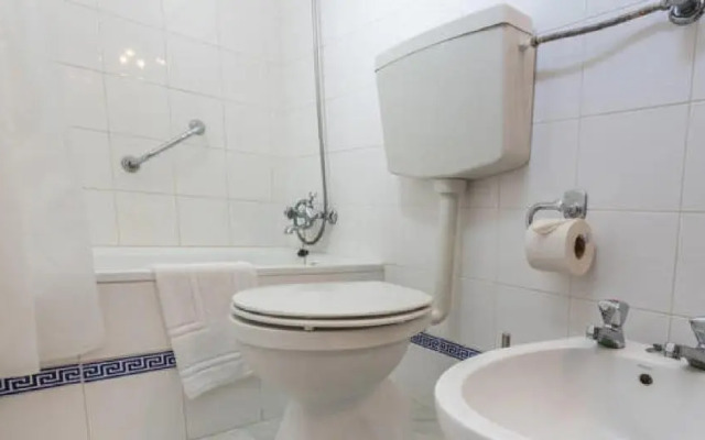 Residencial Miramar by Portugalferias