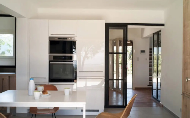 Uxurious Villa in Fréjus With Heated Pool & Panoramic View