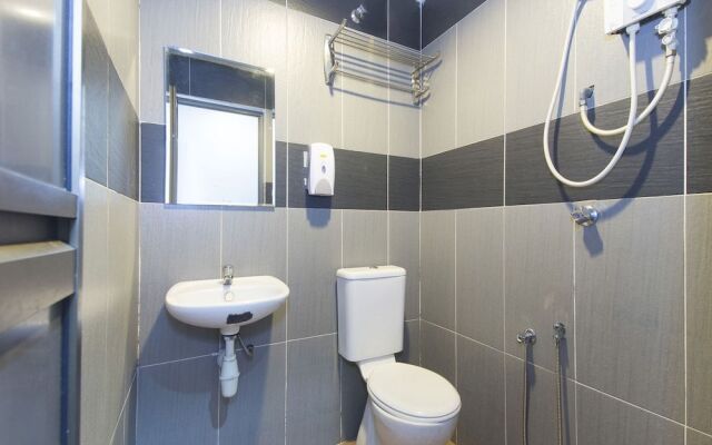 OYO 425 Hotel GS Inn
