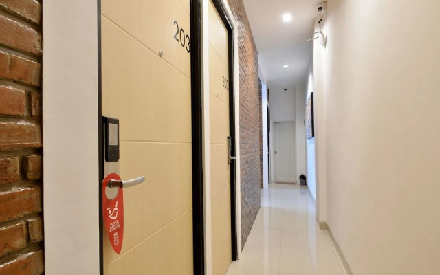 ZEN Rooms Near Mall Buaran