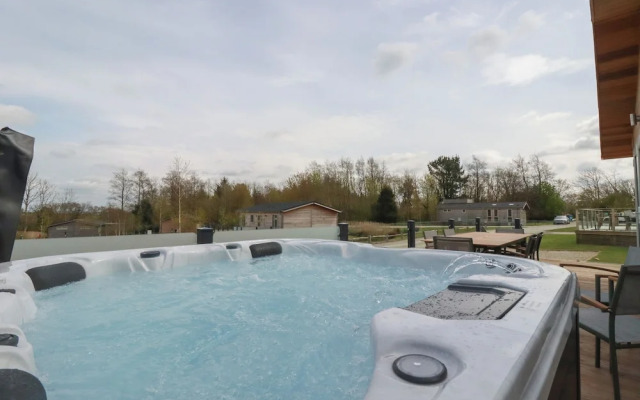 4 Meadow Retreat