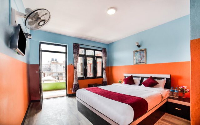 OYO 239 Hotel Kuti
