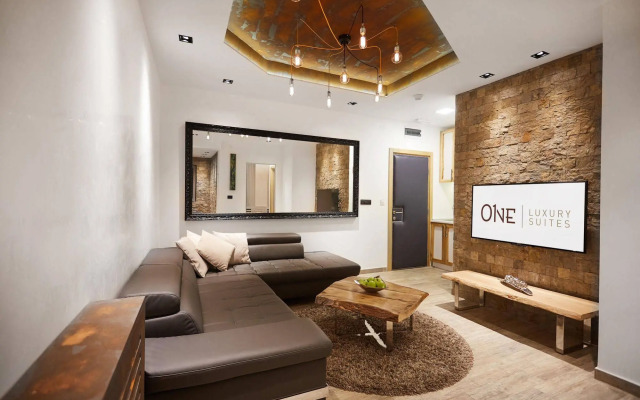 One Luxury Suites