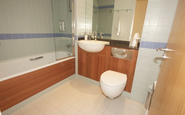 Forbes Street Apartment
