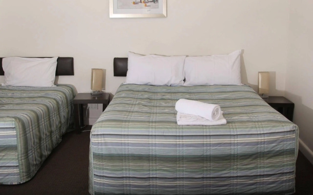 Calder Family Motel