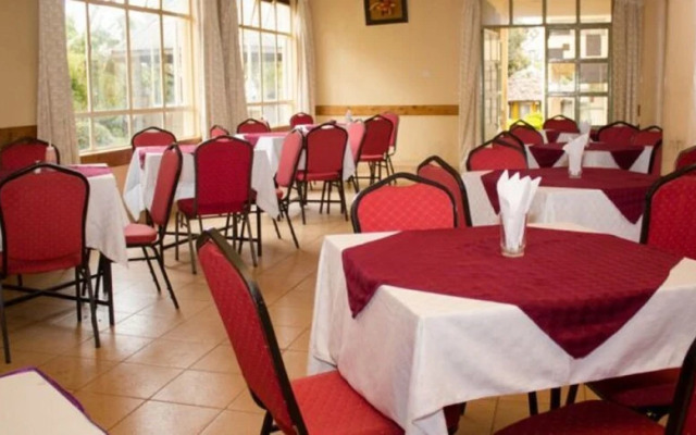 Golden Palm Breeze Hotel