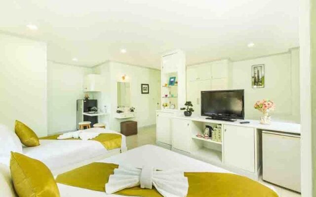 The Grand Paradise Suite