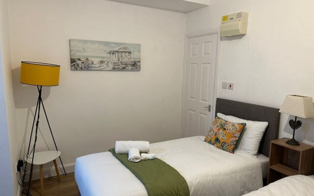Delightful Delta-studio Apt,walk-2leeds City,wifi