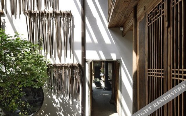 Sansheng Yizhai Hostel