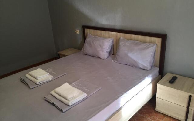 Guest House on Kiaraz 12