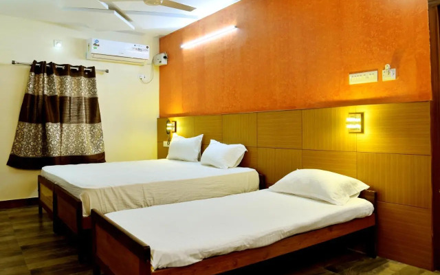 Hotel Parvathi International