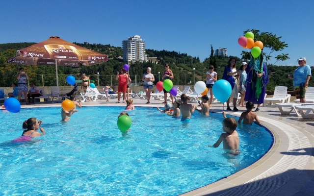 Ателика Горизонт Алушта