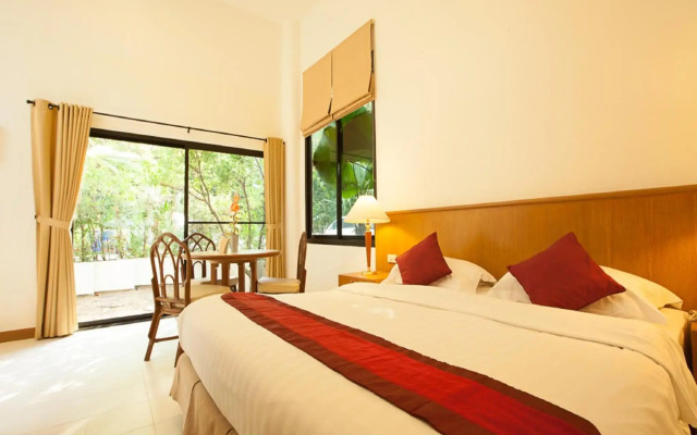 Nern Chalet Beachfront Hotel