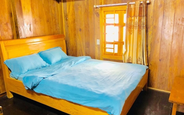 H'mong Stilt House – Guest Rooms – Sa Pa
