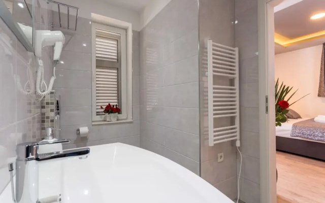 Luxury Rooms Floramye - Adults Only
