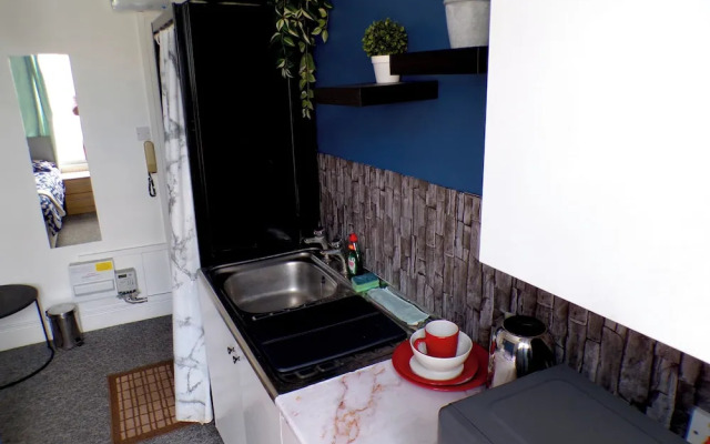 Santoriniapartmentwestkensingtonsleeps3-ensuite-ac