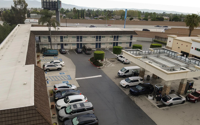 Motel 6 Ontario, CA - Airport