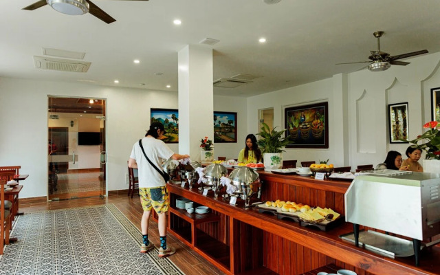 Two Seasons Siem Reap Hotel