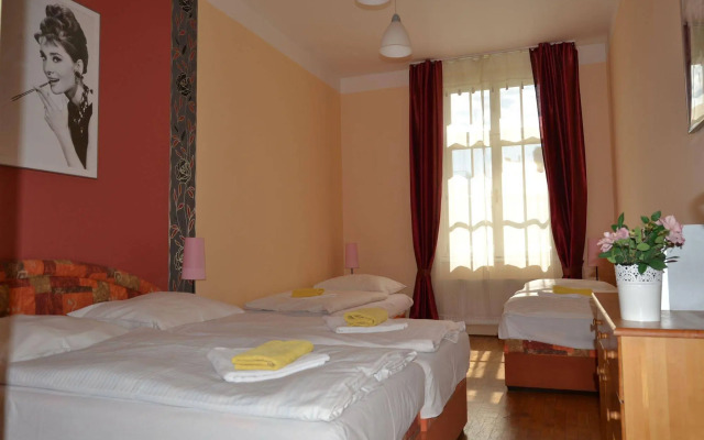 Melantrich Apartments