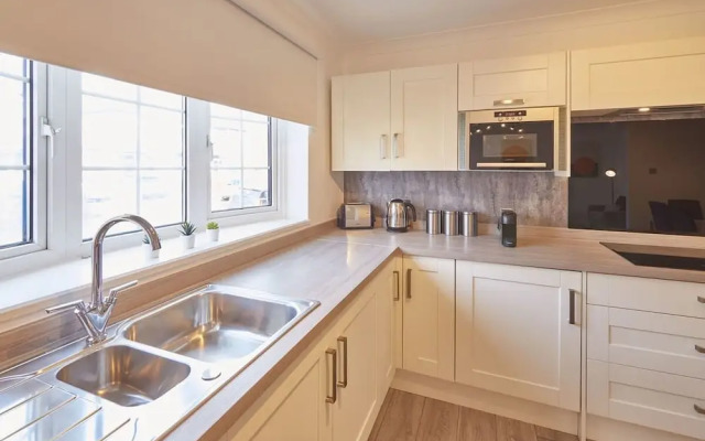 Host Stay Dacama Dene Grove