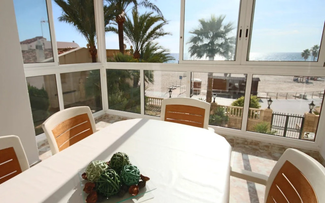 Exclusive Luxury Frontline Apt. Amazing Views