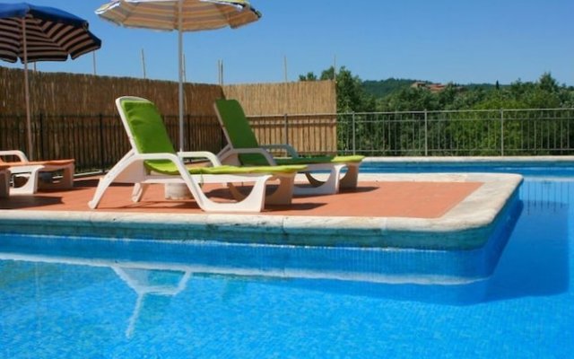 Stunning private villa for 8 guests with private pool, WIFI, TV, terrace, pets allowed and parking