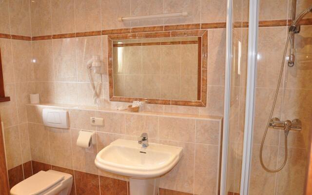 Bovendael Sports And Business Hotel