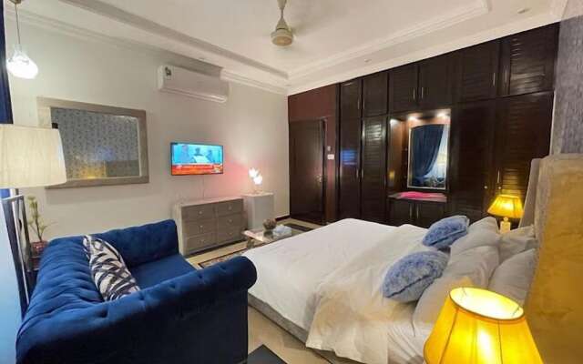 Shelton Mellton Lodges