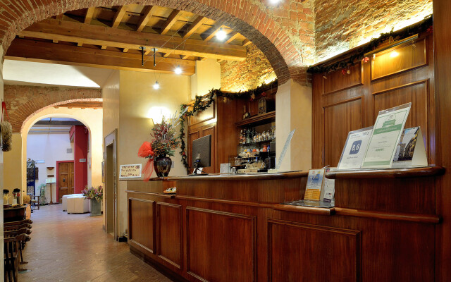 Porta Faenza Hotel