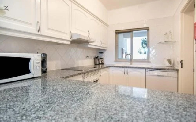 #025 Relaxing and Quiet House with Pool